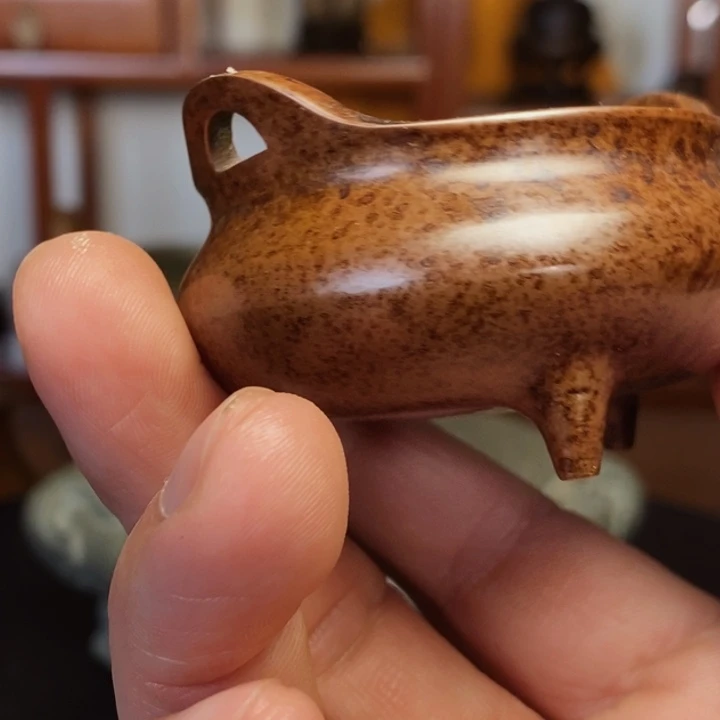 金属铜炉厂区位于江苏