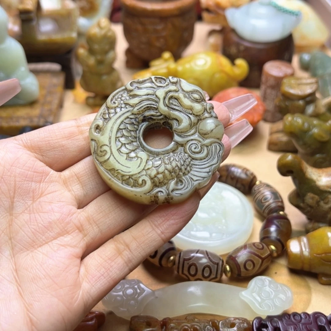 【闪购商品】蛇纹石玉颈饰未镶嵌