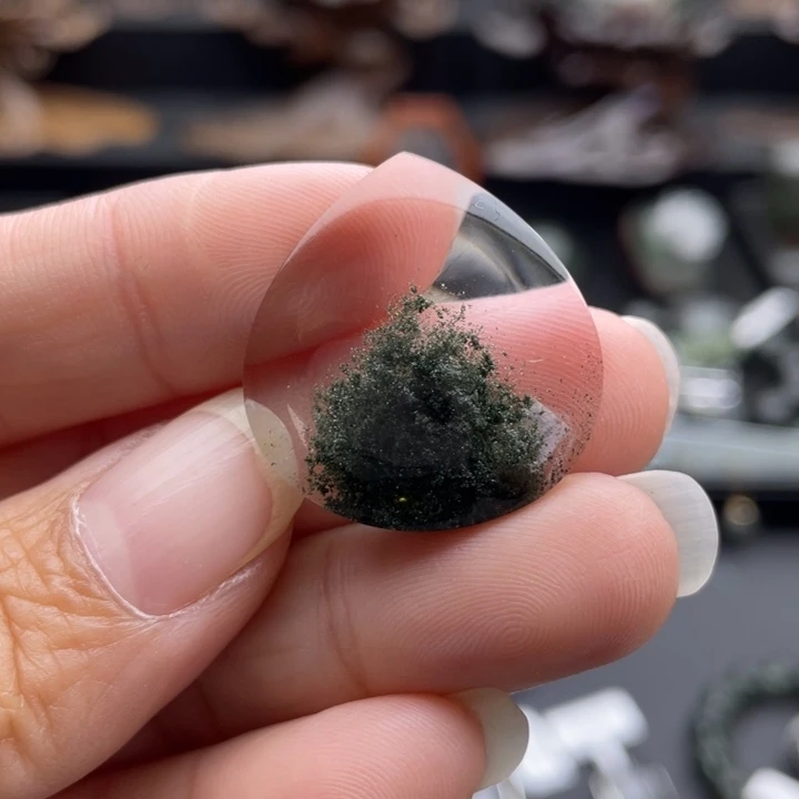 水晶未镶嵌颈饰绿幽灵水滴吊坠定制