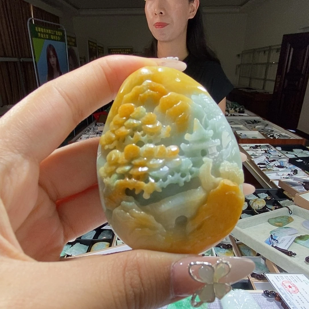 翡翠未镶嵌颈饰翡翠