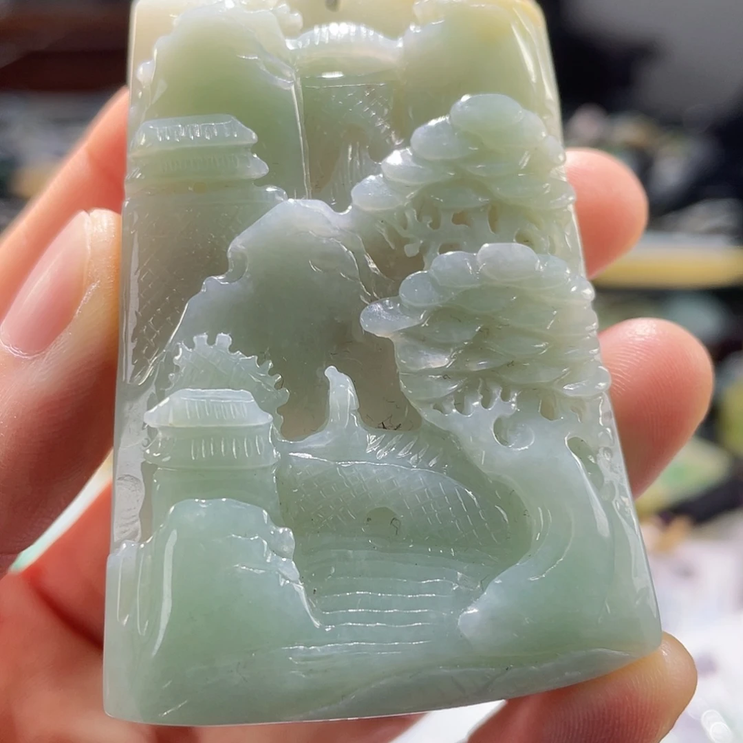 颈饰未镶嵌翡翠一个