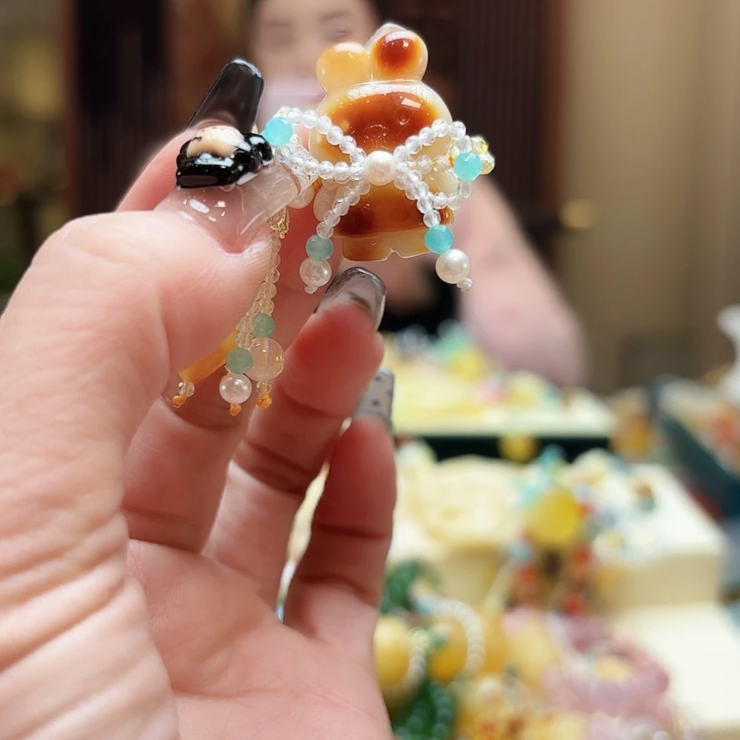 琥珀颈饰未镶嵌琥珀