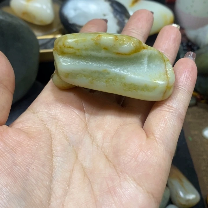 颈饰未镶嵌和田玉（糖玉）未**界