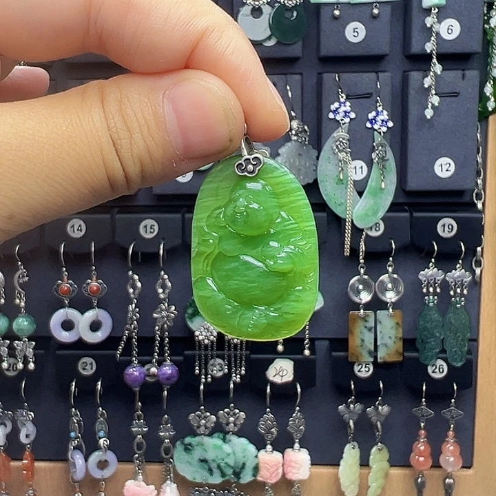 啄***店和田玉银S925镶嵌耳饰