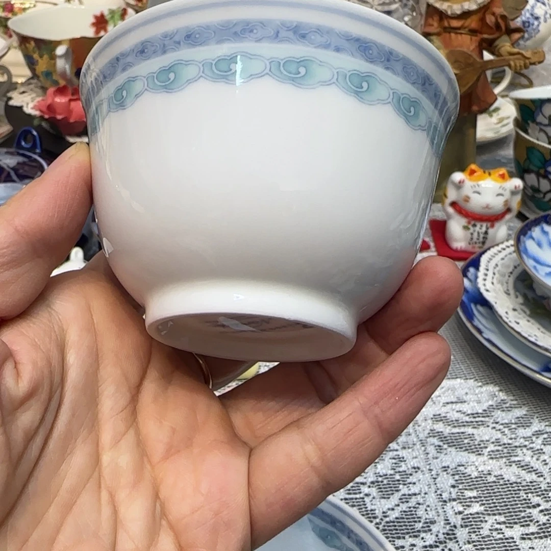 咖啡杯里的咖啡是我的最