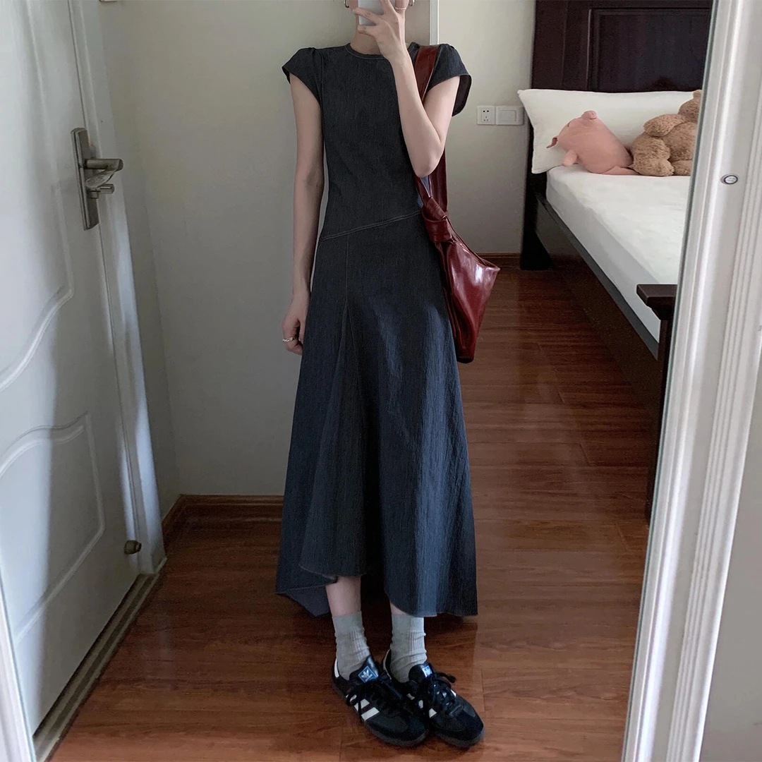 高级感巨好看连衣裙子女夏季2025新款法式今年流行爆款的收腰长裙