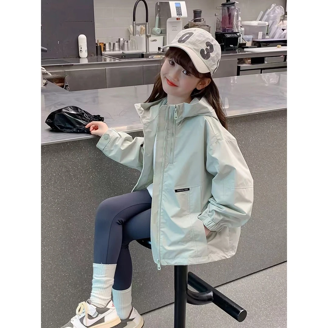 女童连帽外套春秋装2025新款儿童洋气上衣中大童春秋季运动冲锋衣