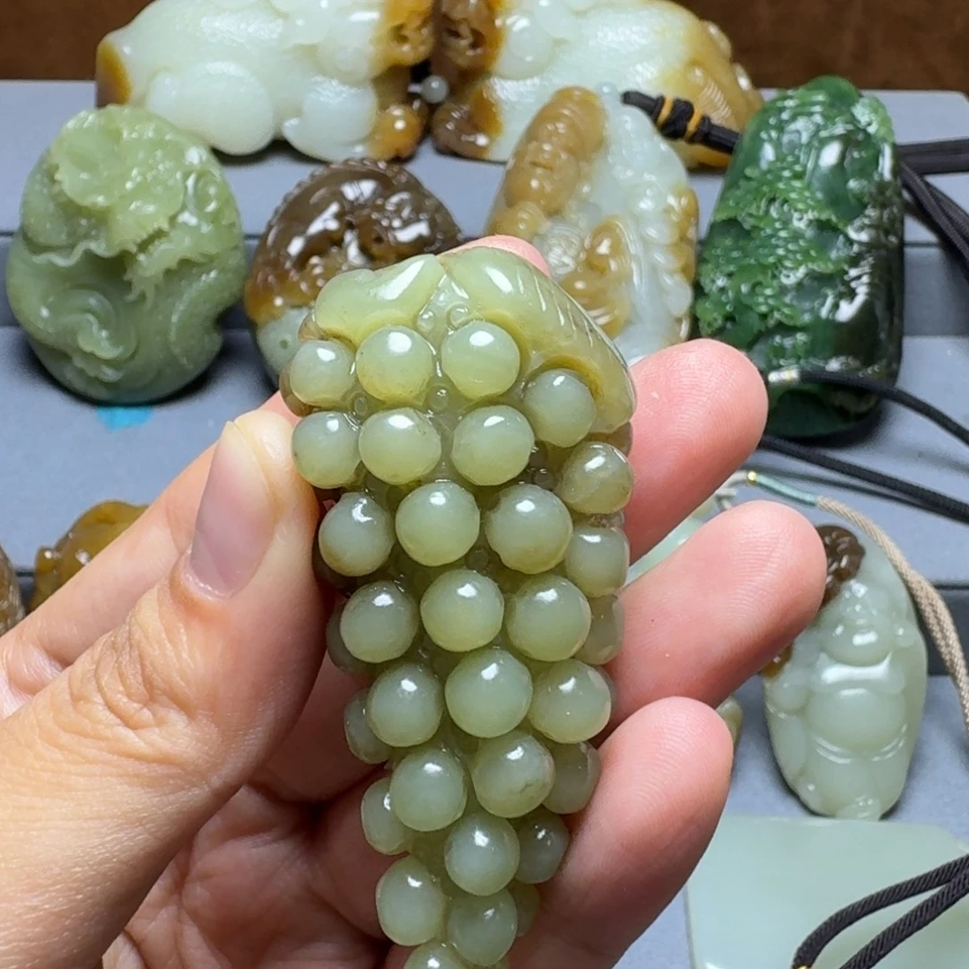 颈饰未镶嵌和田玉