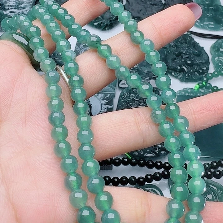 颈饰未镶嵌翡翠天然的A货翡翠多样性发其一