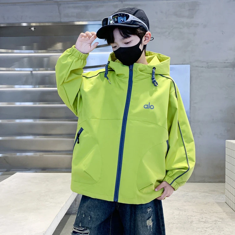 儿童装男童秋装冲锋衣外套2025新款春季中大童春秋男孩夹克洋气潮