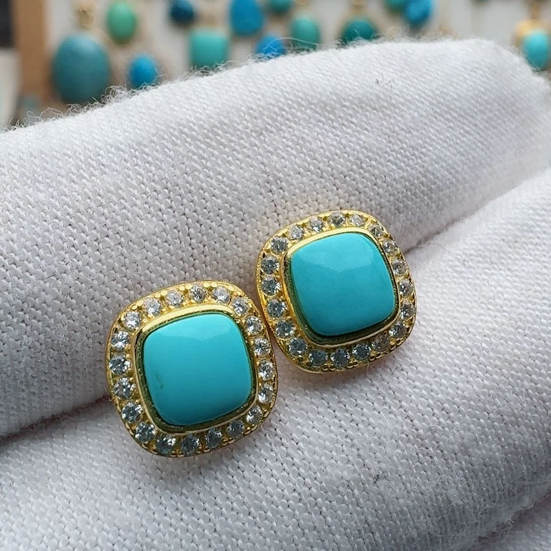 绿松石未镶嵌耳饰