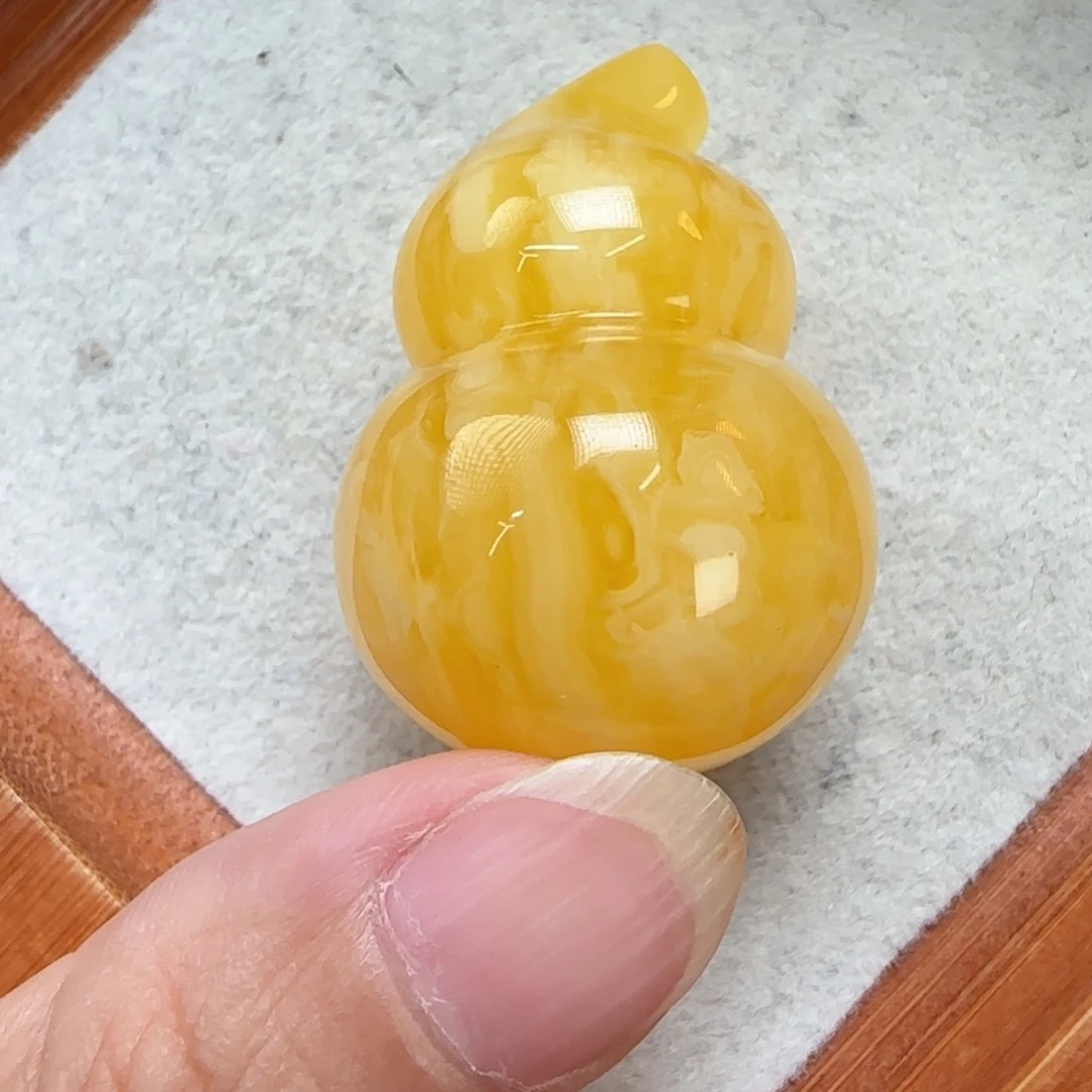 琥珀未镶嵌珠宝奇石定制