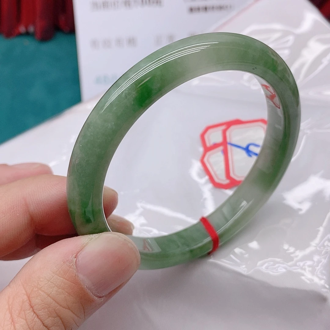 翡翠手镯未镶嵌小*慧04444444444