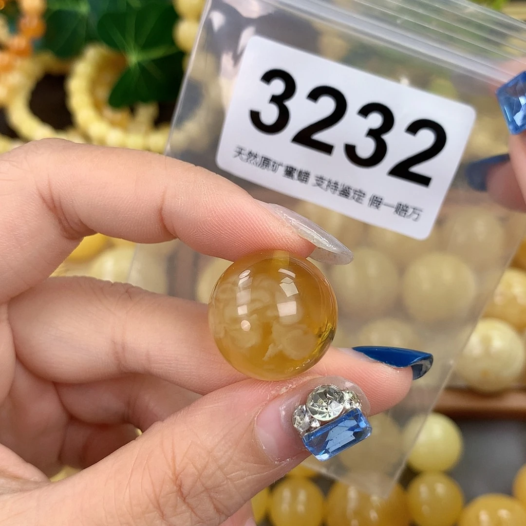 蜜蜡未镶嵌珠宝奇石21