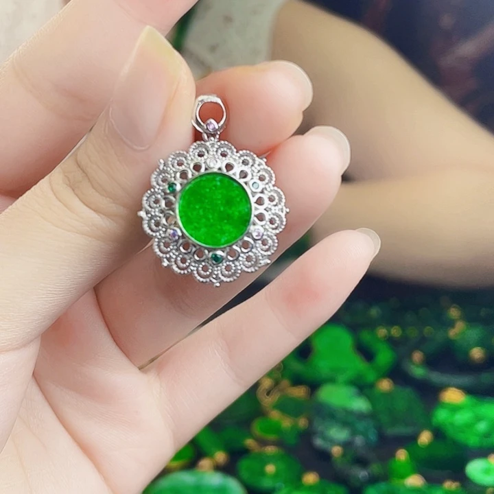 颈饰银S925镶嵌翡翠多样性