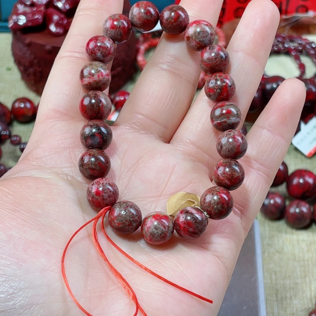 天然辰砂有沙眼沙坑