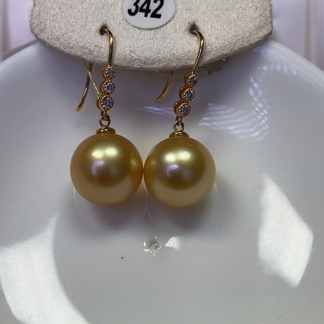 18K金镶嵌海水珍珠耳饰浓金正圆11-12mm