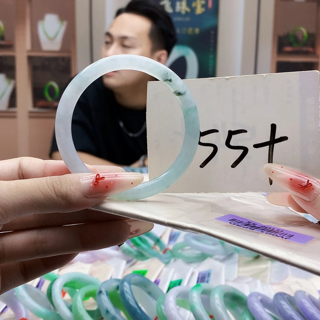 未镶嵌手镯翡翠jjj