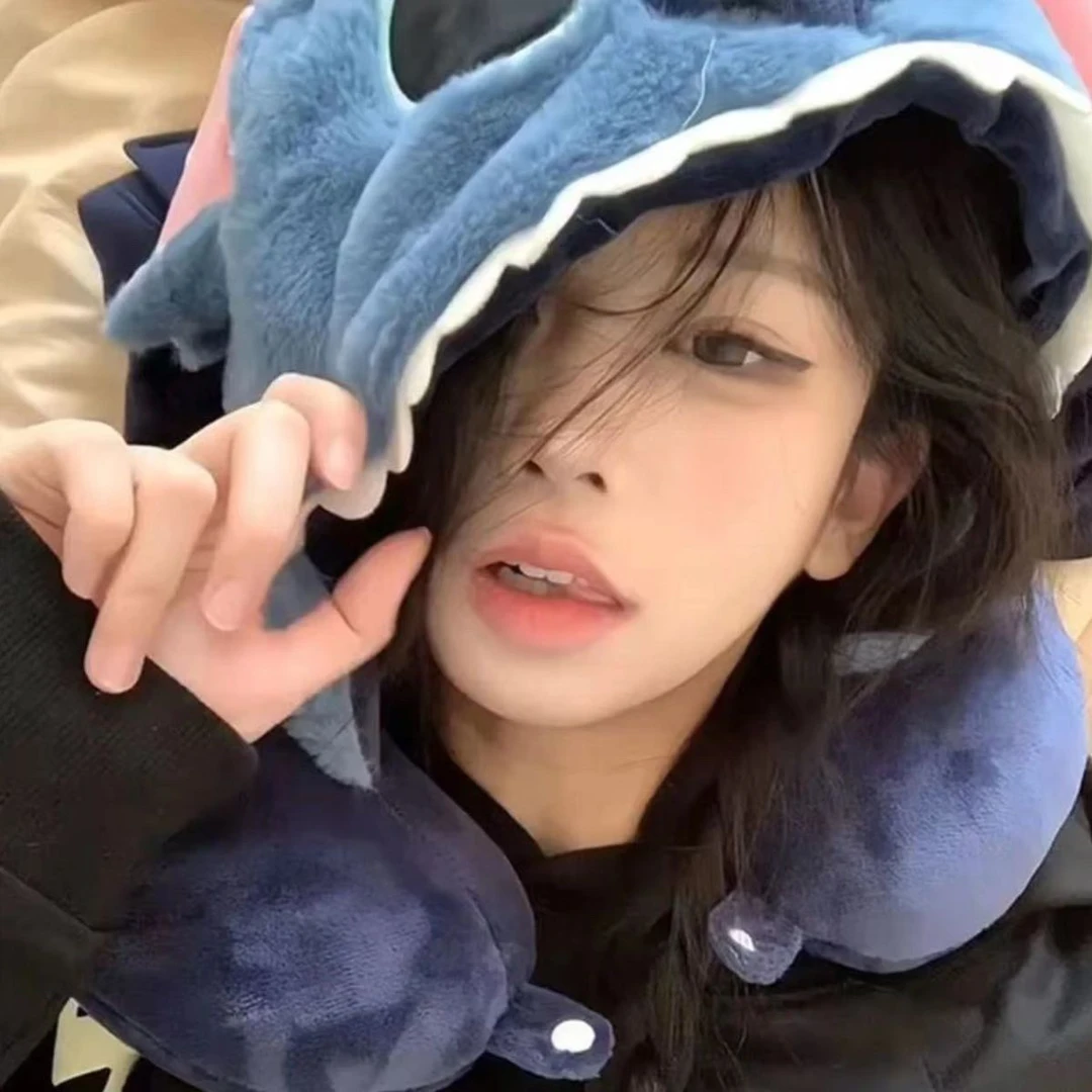 超萌卡通史迪仔u型枕连帽脖子护颈便携旅行飞机坐车长途睡觉头枕