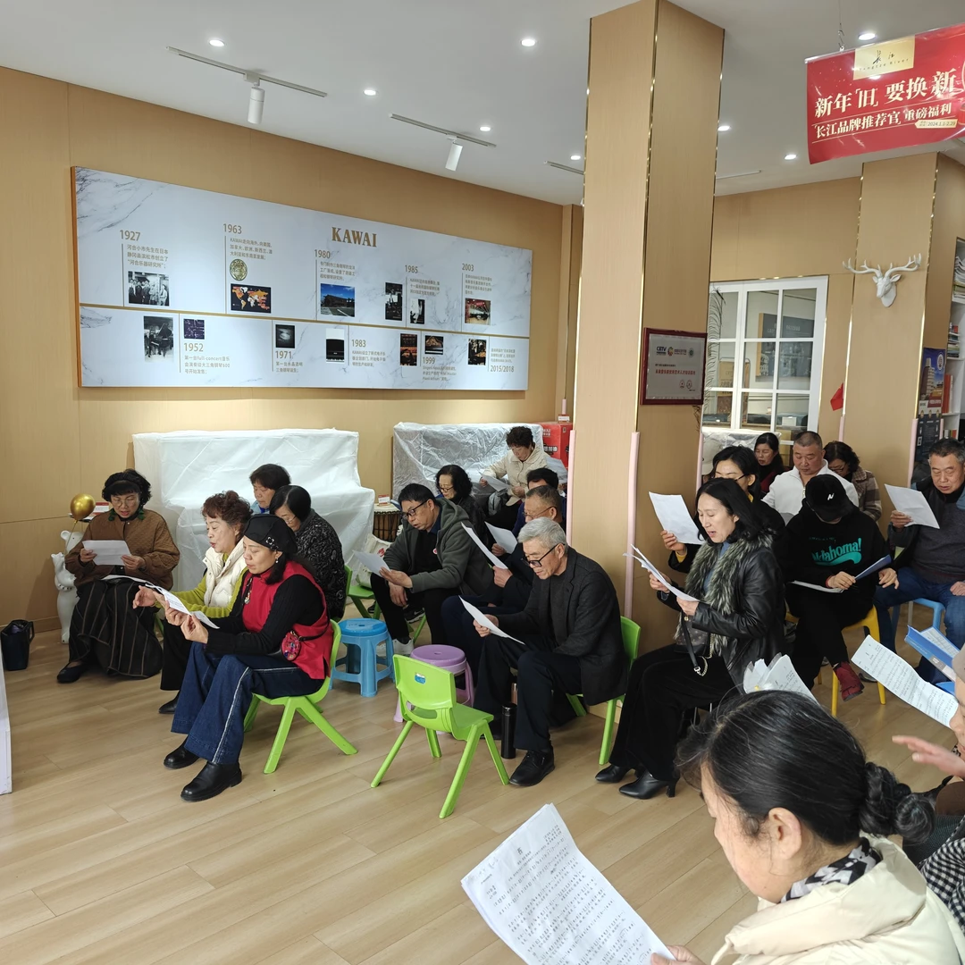 成人钢琴培训班，12节课学会自弹自唱