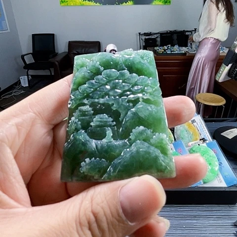 翡翠未镶嵌颈饰翡翠