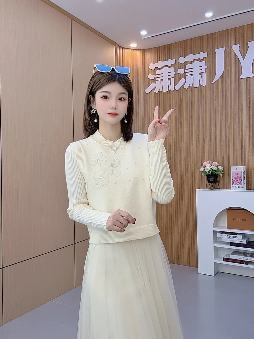 【潇潇】2025新款冬季法式温柔气质女人味里外时尚套装