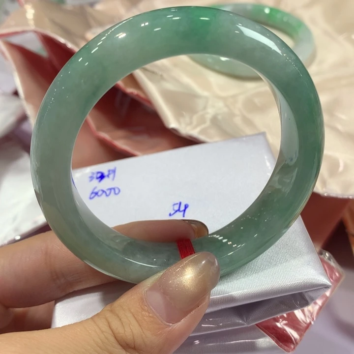 翡翠未镶嵌颈饰54圈口