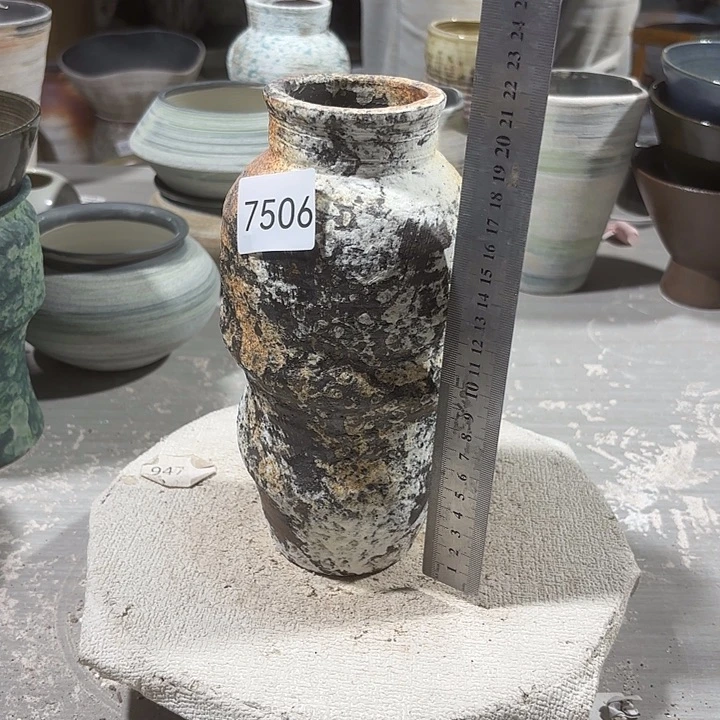 摆件高22，口5，无孔，7506