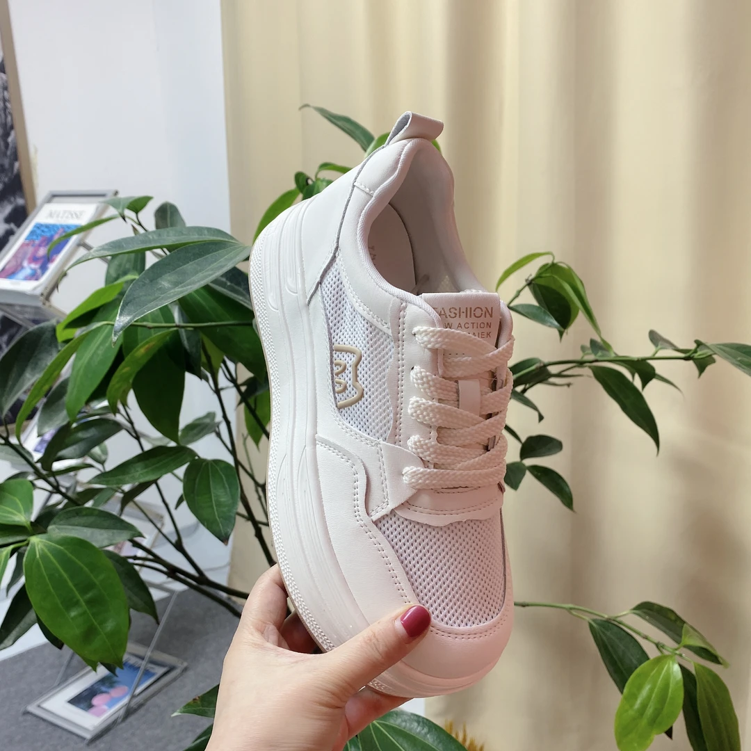 喜宝 超轻发泡底大码女鞋40-43码休闲百搭小白鞋7853-1