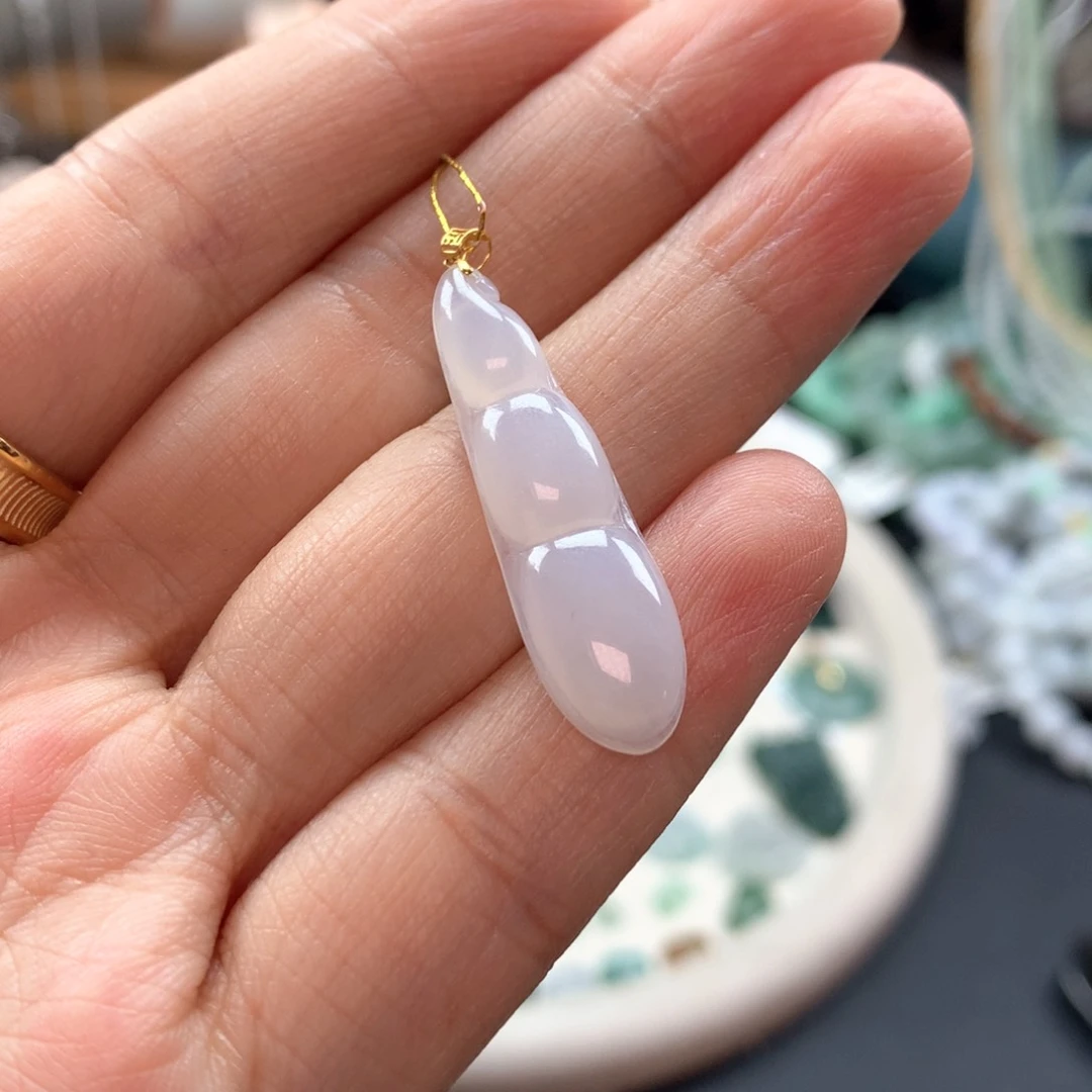 颈饰18K金镶嵌翡翠