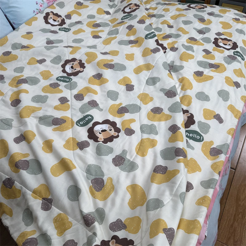 超萌可爱小狮子夏被薄款人造棉绸空调被凉感被子夏凉被可机洗儿童