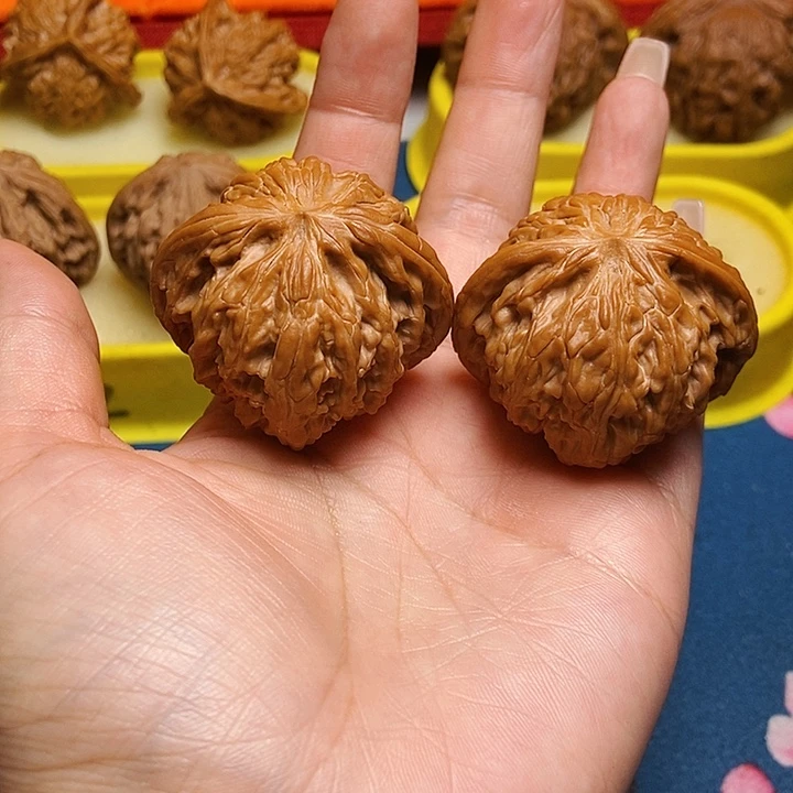 吊坠文玩核桃左****歌磨盘狮子头