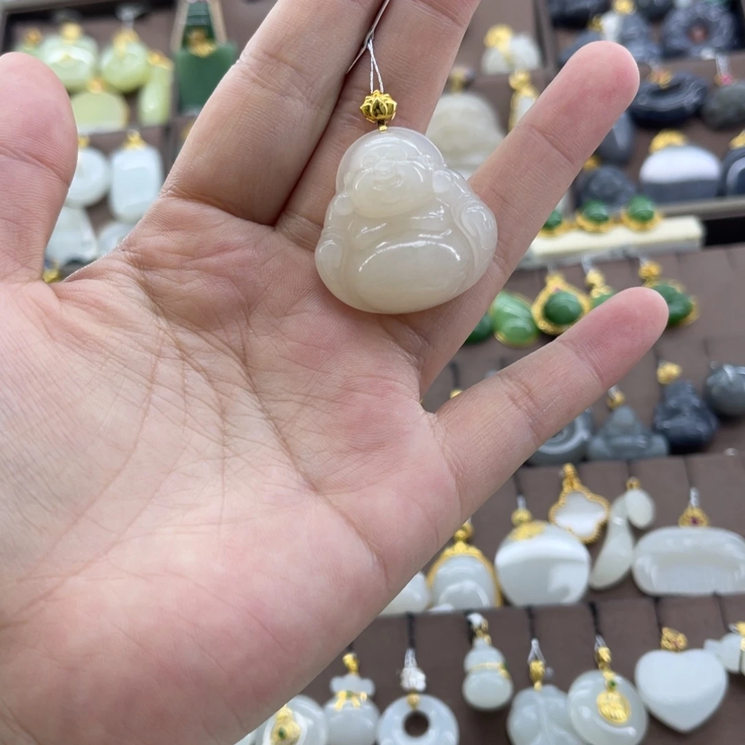 和田玉18K金镶嵌吊坠(赠链)