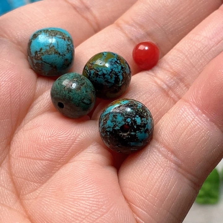 颈饰未镶嵌南红玛瑙