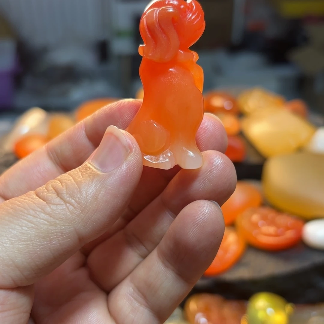 石英质玉挂件未镶嵌丛