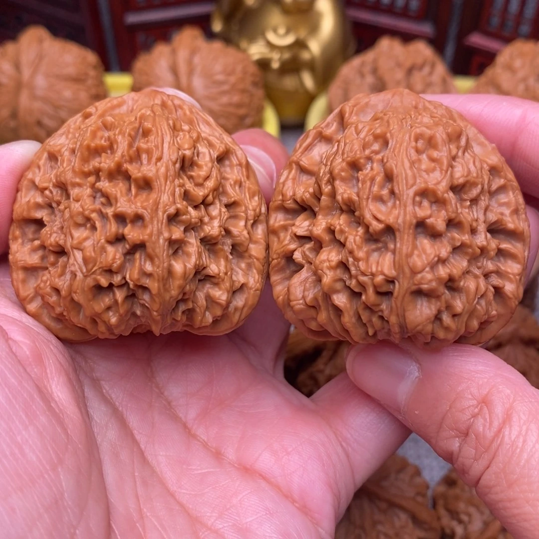 文玩核桃把件全品毕业三角红皮南疆镇店绝配43.9尺