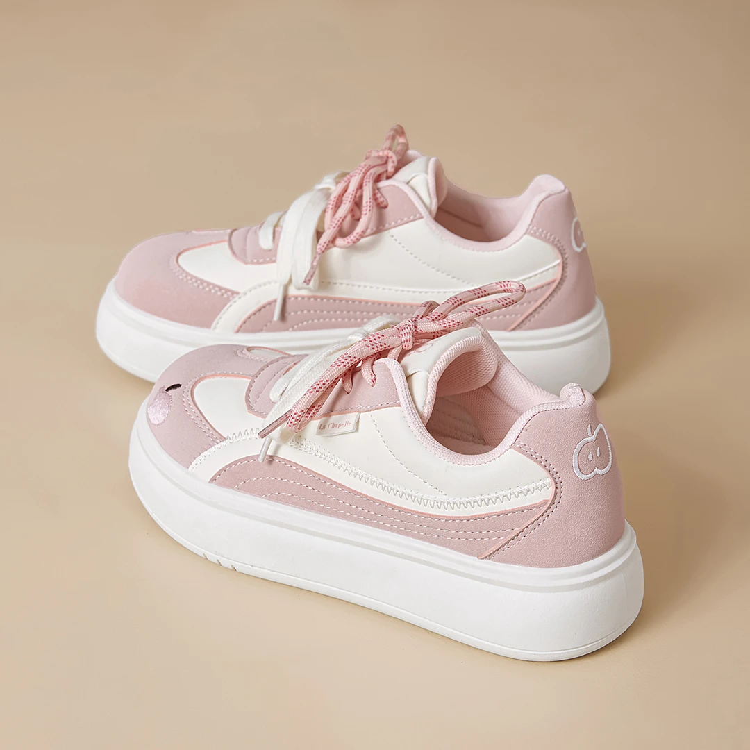 态度女鞋夏季新板鞋厚底皮革拼接夏季休闲板鞋百搭鞋子失序混搭风