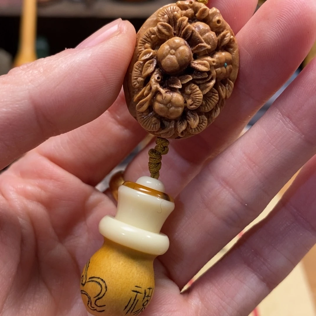 潍坊核雕桃核雕刻柿柿如意