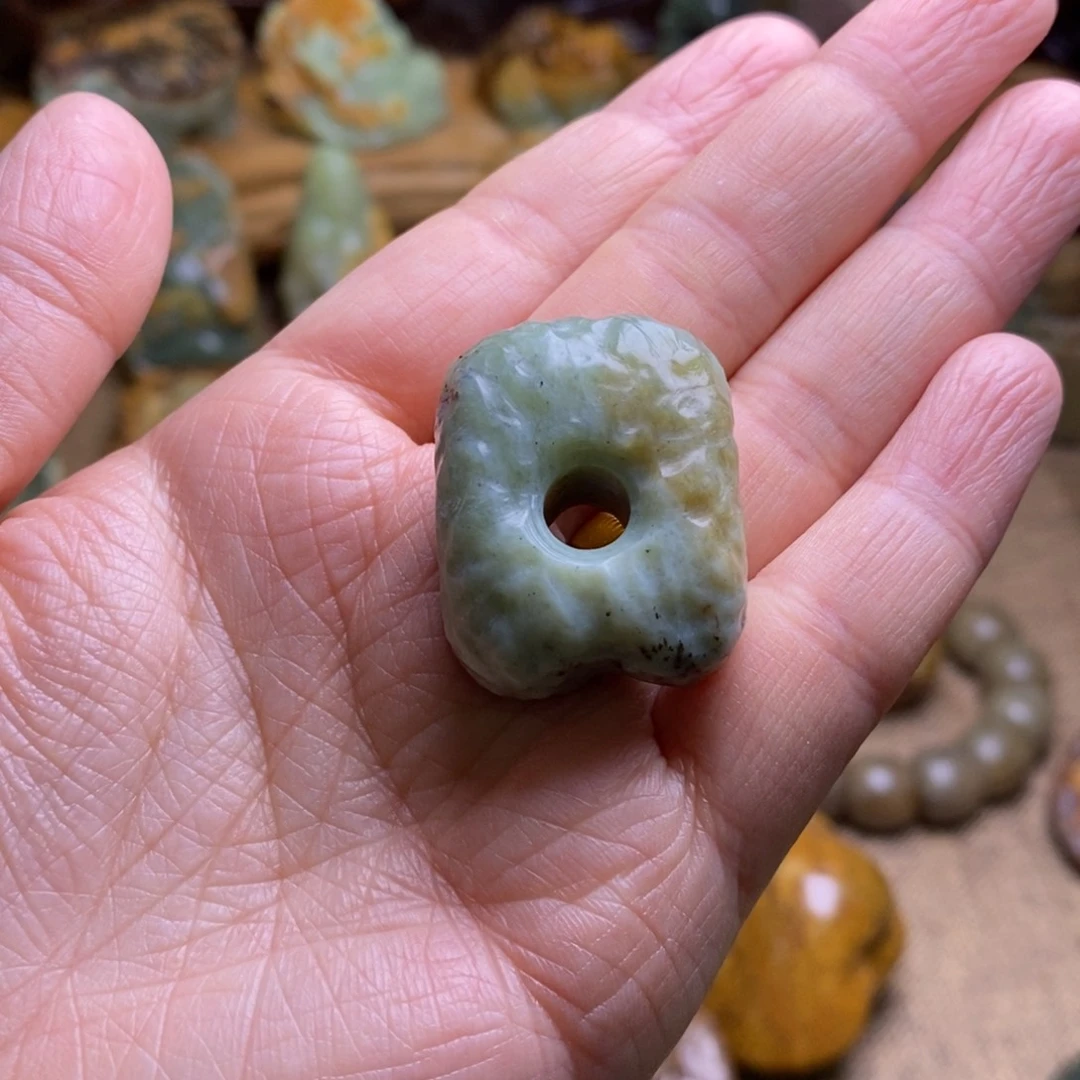 岫岩河磨玉（透闪石质玉）未镶嵌挂件