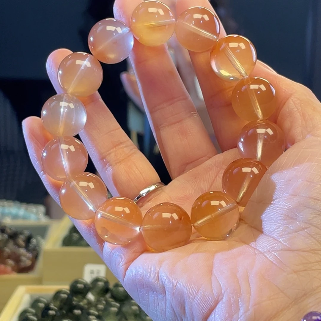 丑***e水晶手链未镶嵌红兔毛