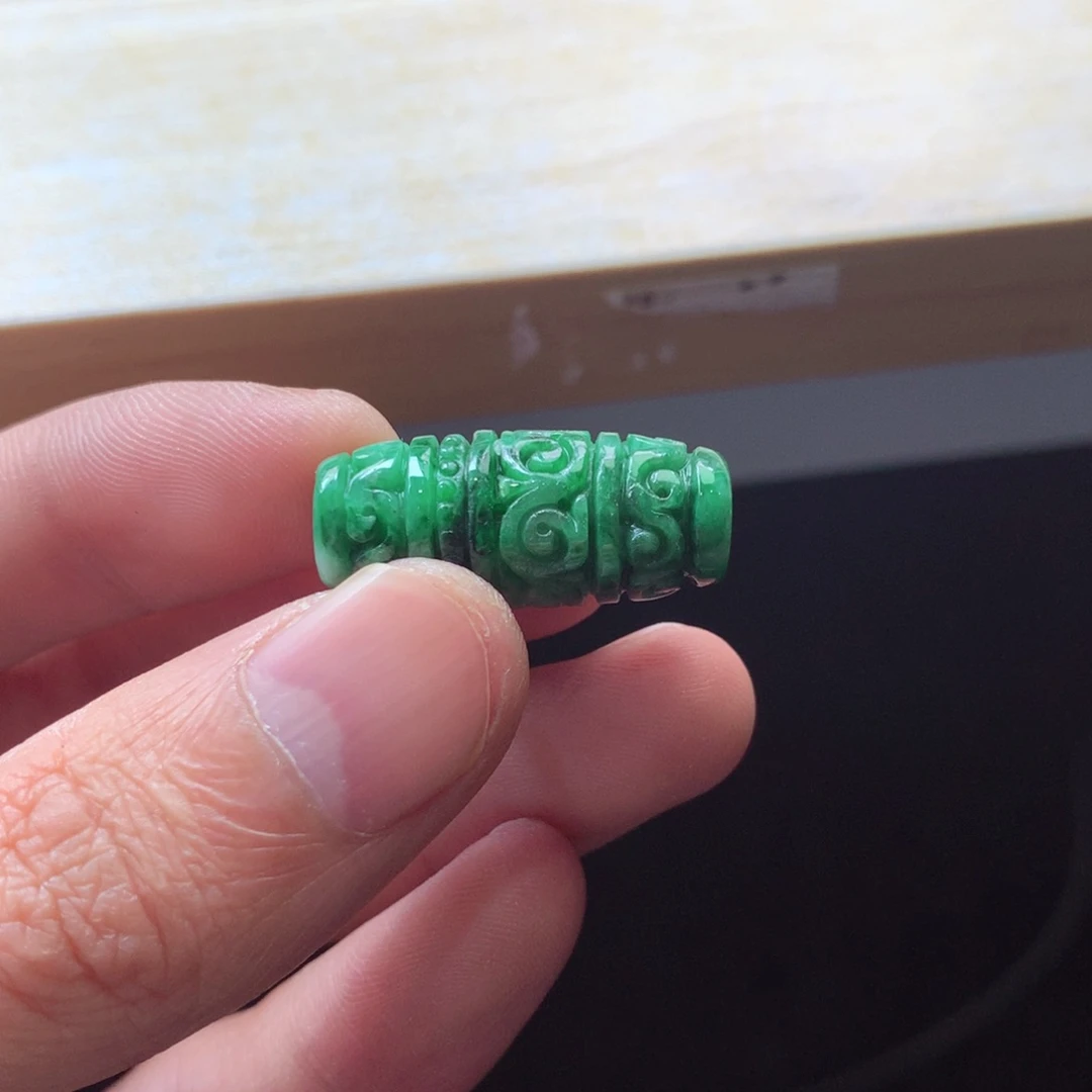 翡翠颈饰未镶嵌吊坠