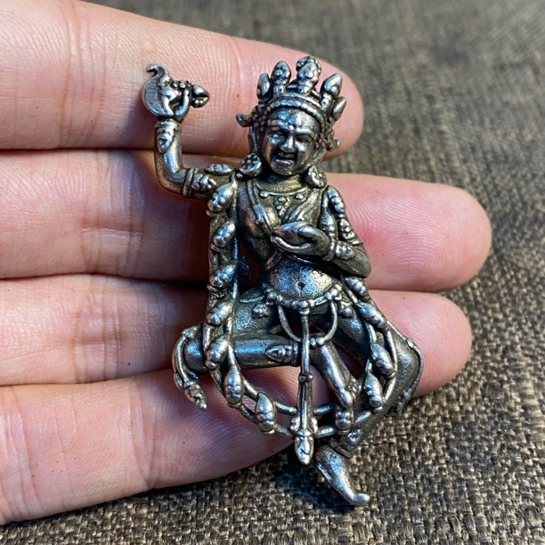 藏区白立马铜金刚手挂件