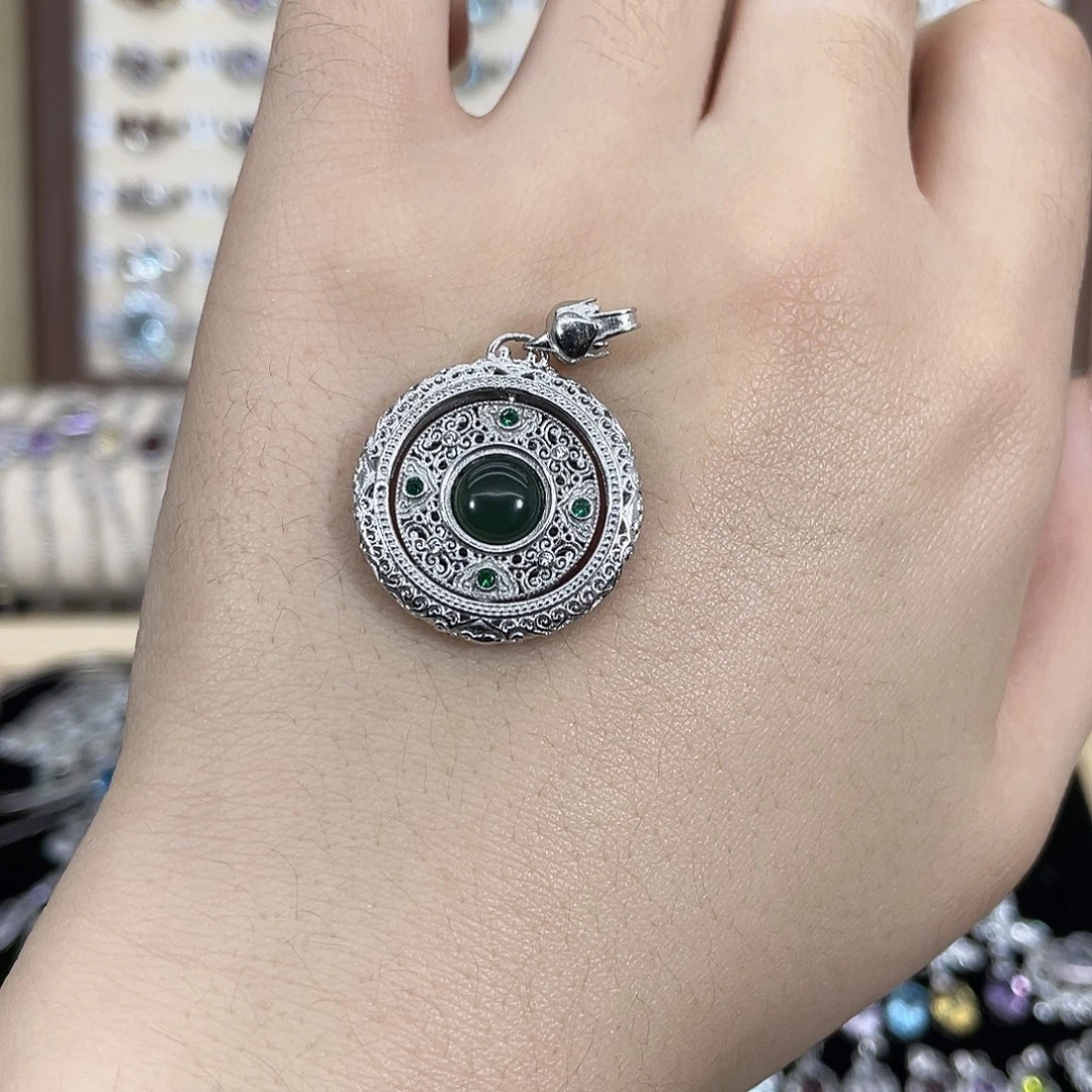 F***裳岫玉银S925镶嵌颈饰