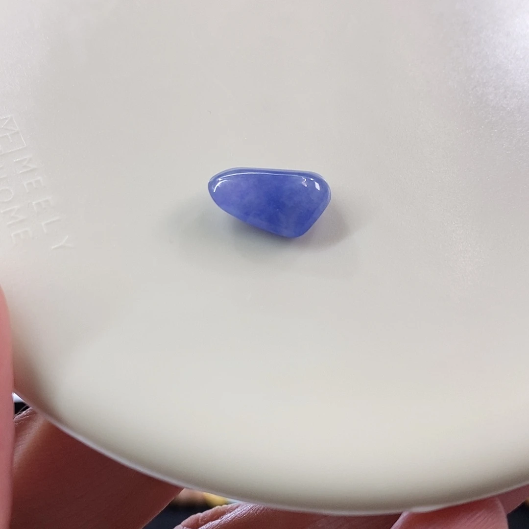颈饰未镶嵌翡翠浓紫