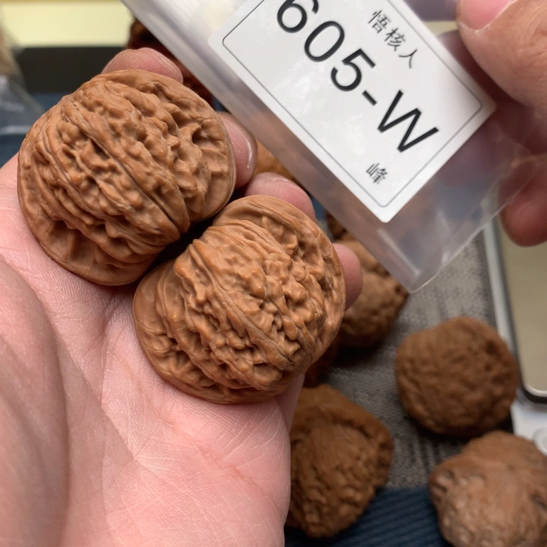 【闪购商品】文玩核桃吊坠o****。汉高楼39