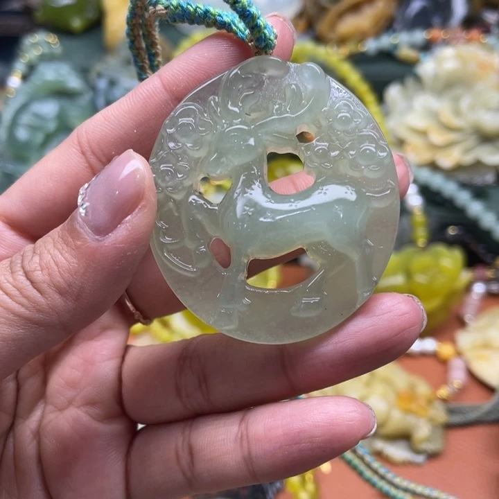 蛇纹石玉未镶嵌吊坠