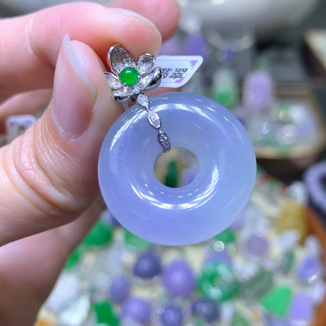 【闪购商品】翡翠颈饰18K金镶嵌翡翠吊坠项链