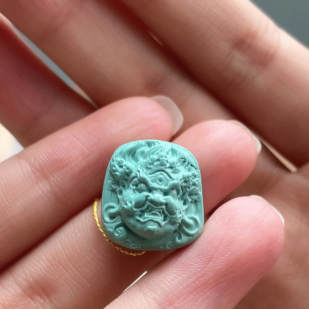 未镶嵌绿松石颈饰