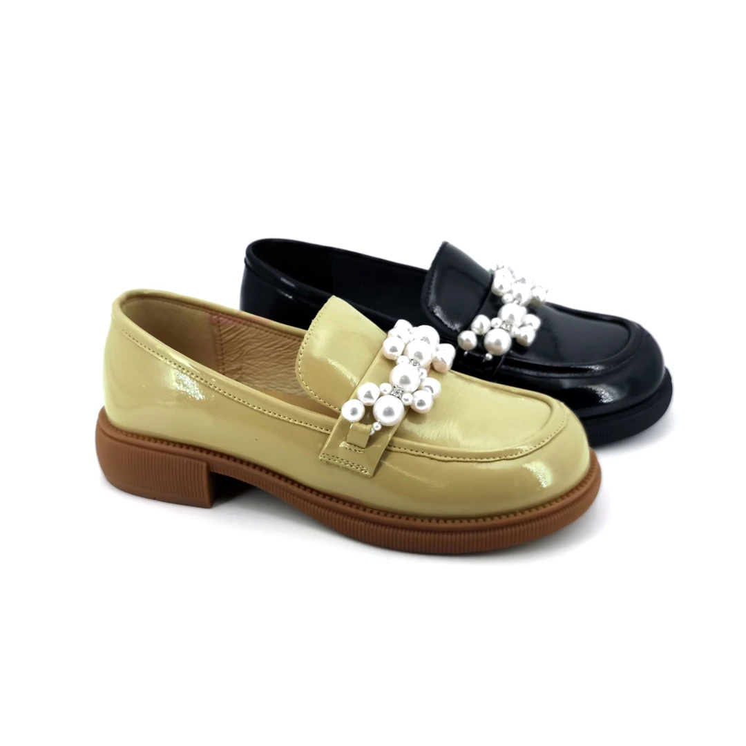 KANGNAI/康奈11222131平底低帮珍珠漆皮舒适时尚休闲乐福女鞋