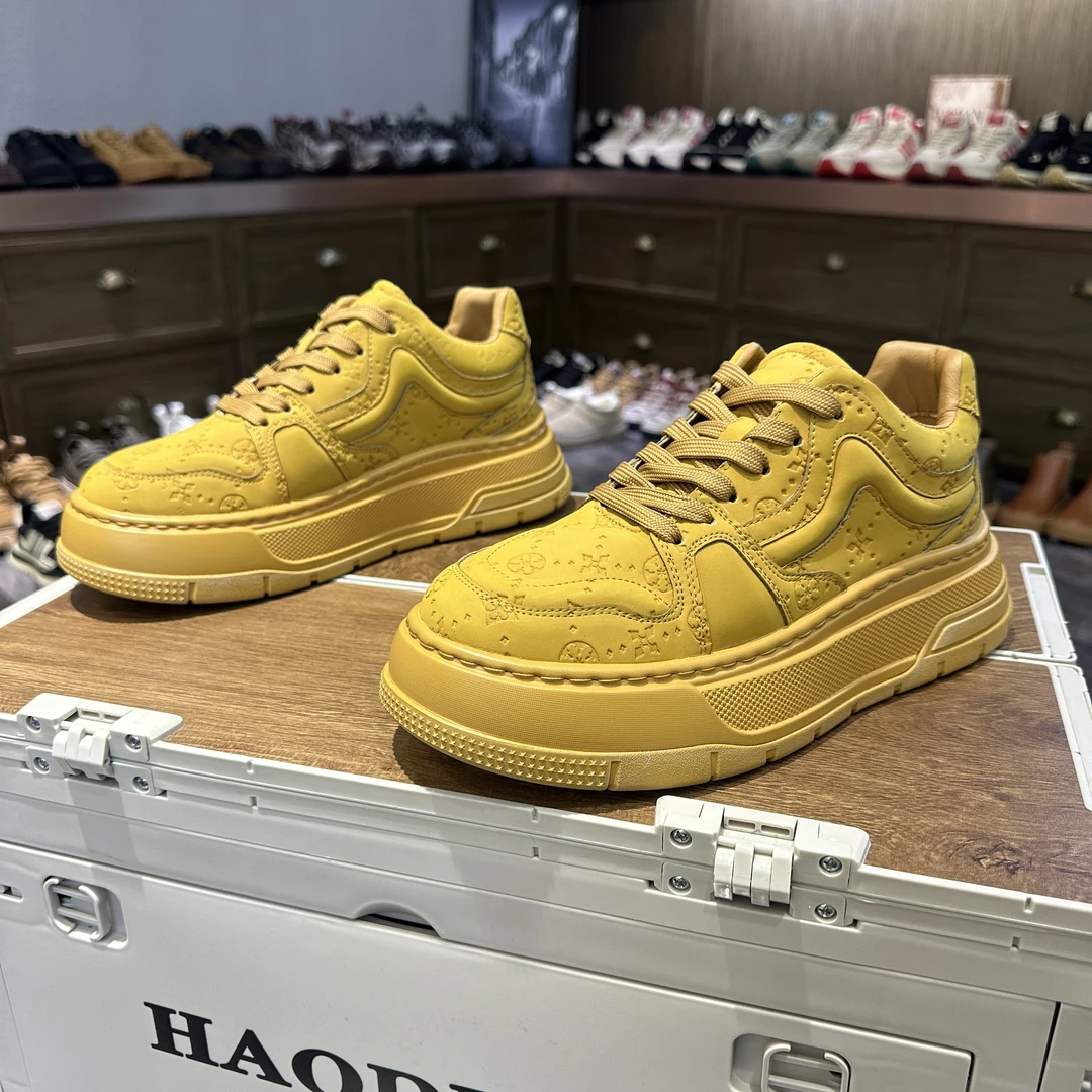 2025轻奢印花男鞋舒适百搭款四季款潮鞋休闲鞋个性拼接百搭男鞋